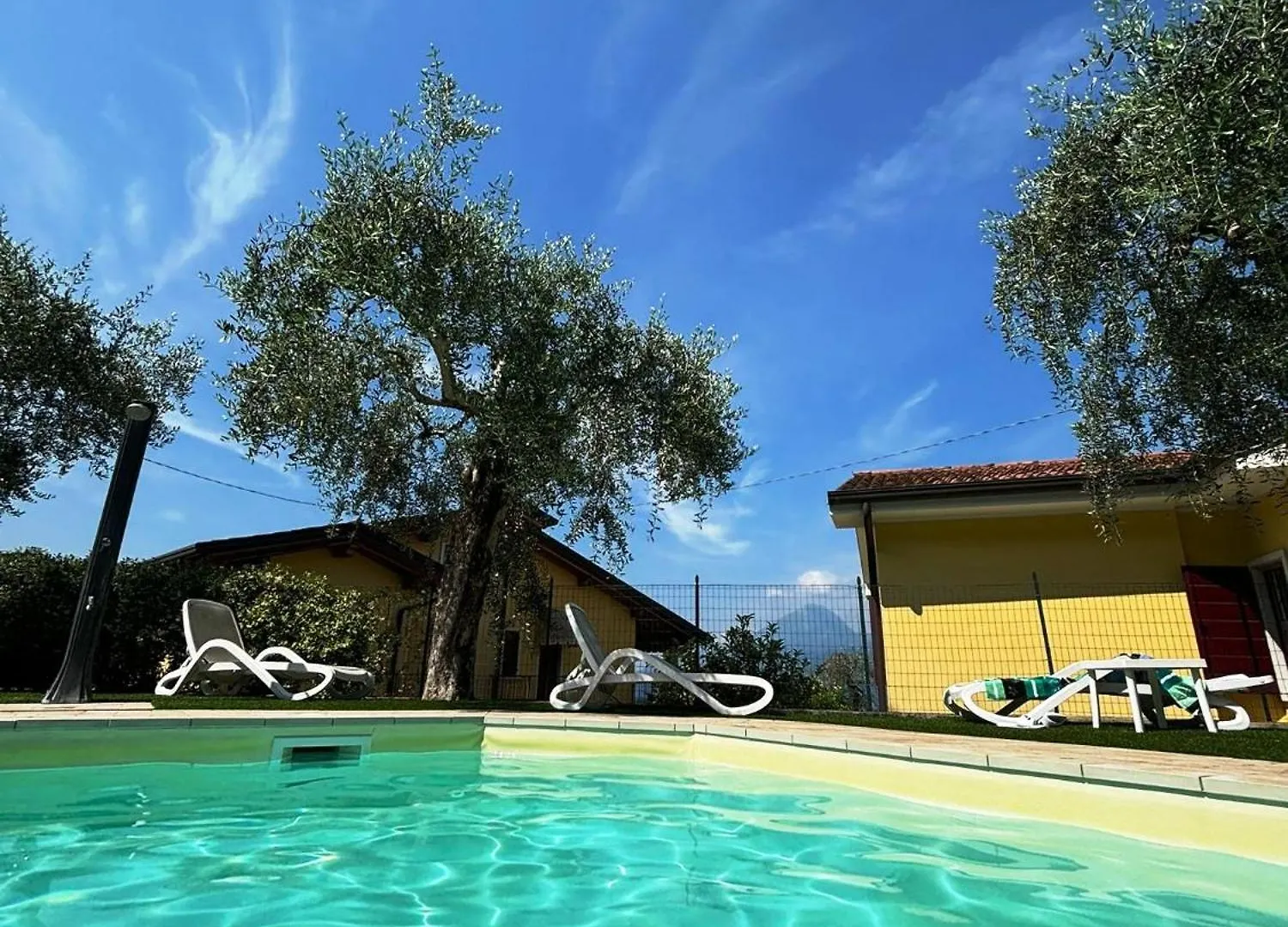 Appartamenti Mary Brenzone sul Garda Italien