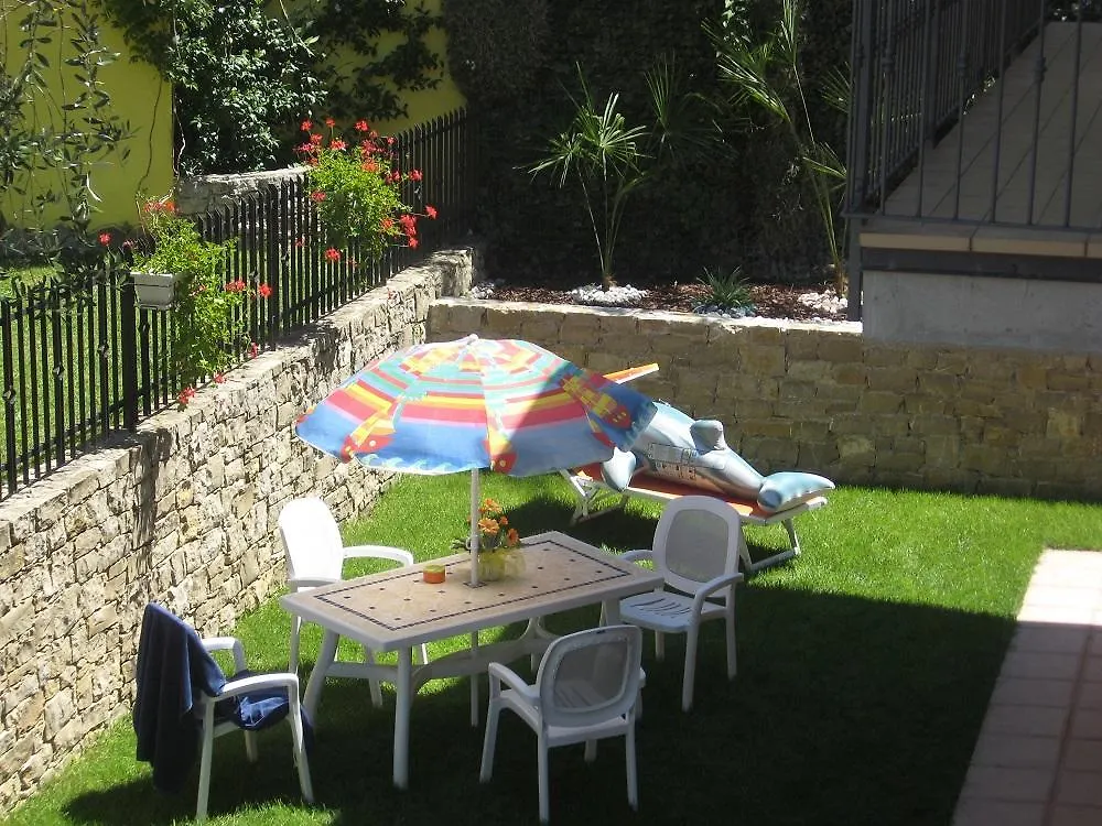 Appartamenti Mary Brenzone sul Garda