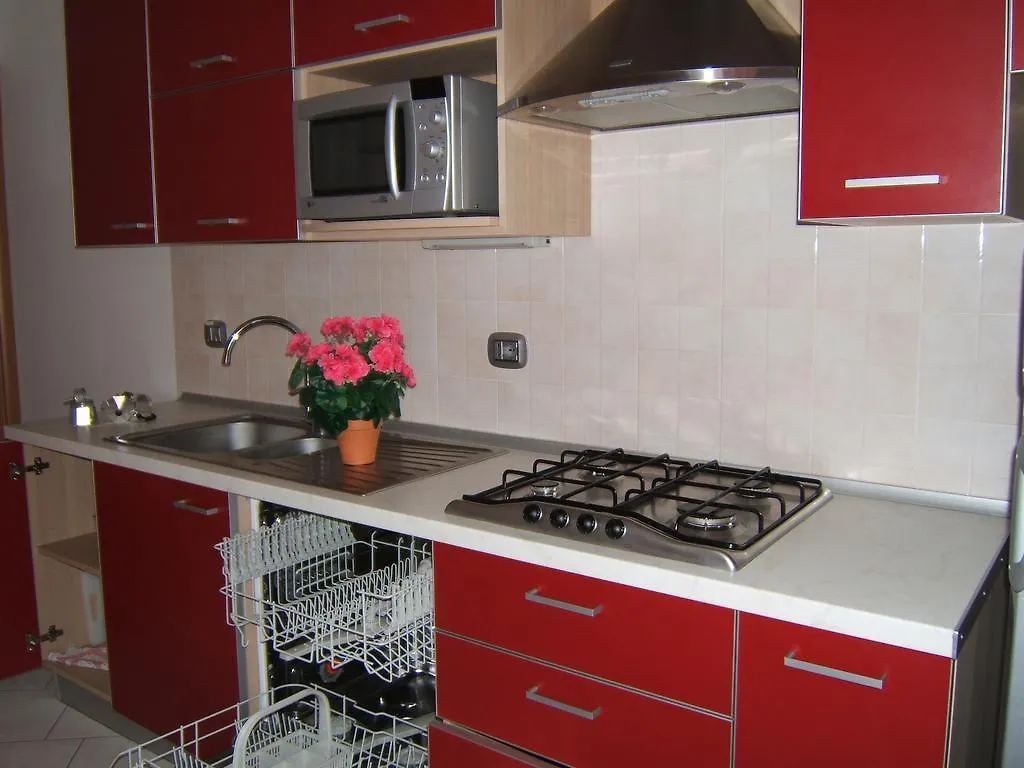 Appartamenti Mary Brenzone sul Garda Lägenhet